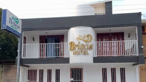 Unclassified image, 3 of 16, button - Brisas Hotel (Matagalpa)