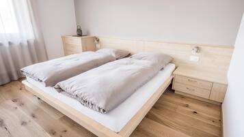 2 Schlafzimmer, Bügeleisen/Bügelbrett, Reisekinderbett, kostenloses WLAN