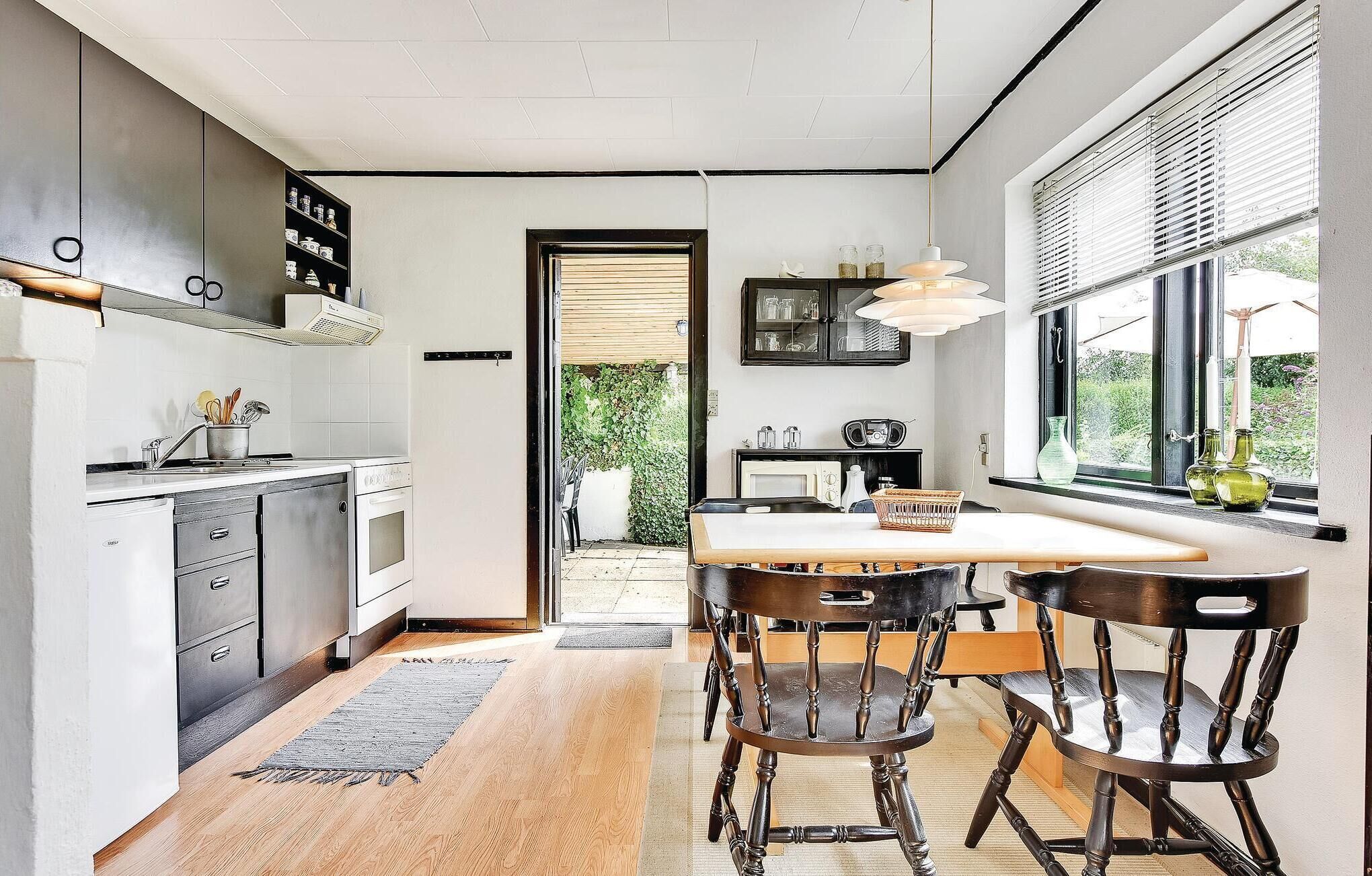 Fridge, stovetop, coffee/tea maker