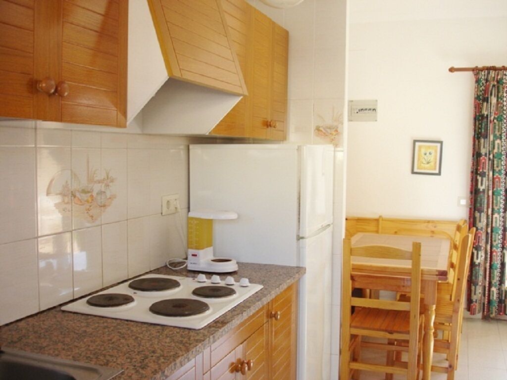 Fridge, microwave, coffee/tea maker, toaster