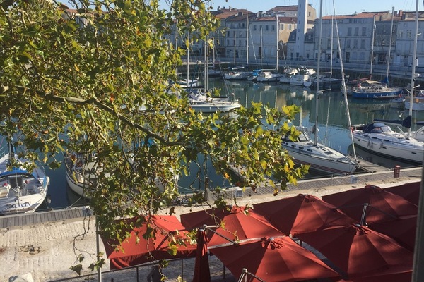 Vue depuis le salon sur le vieux port