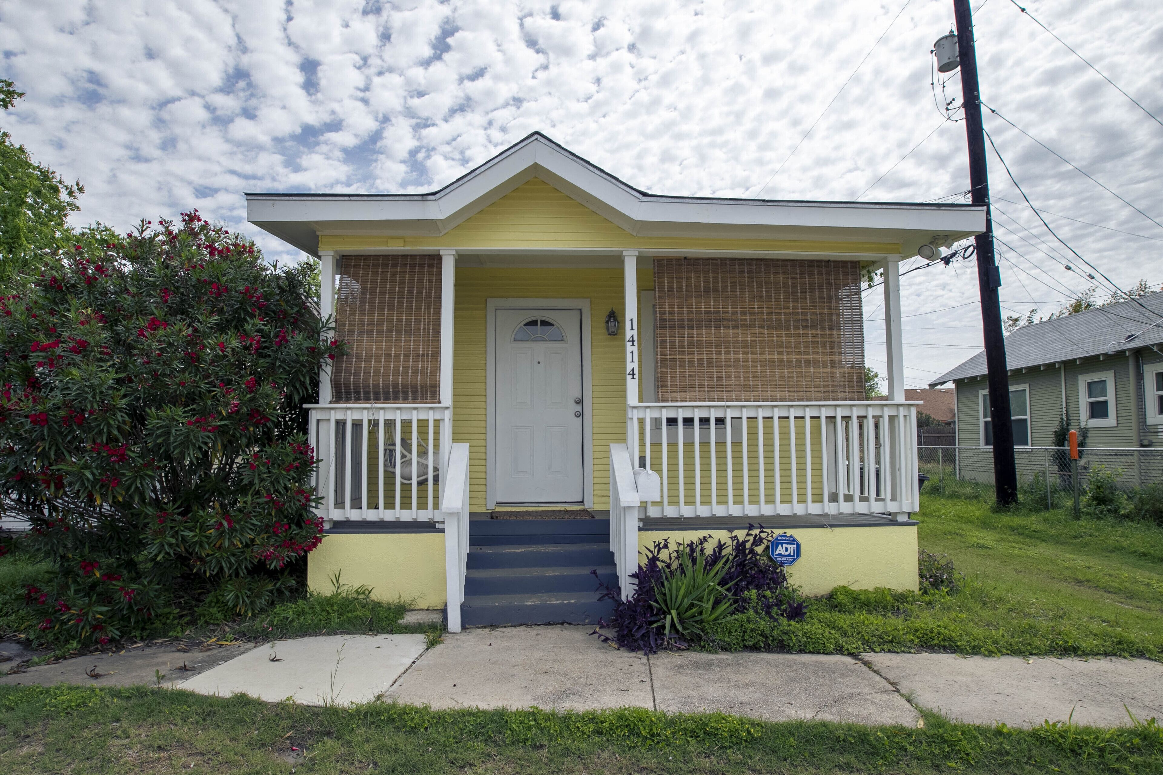 Pet-Friendly, Furnished by Day, Week or Month