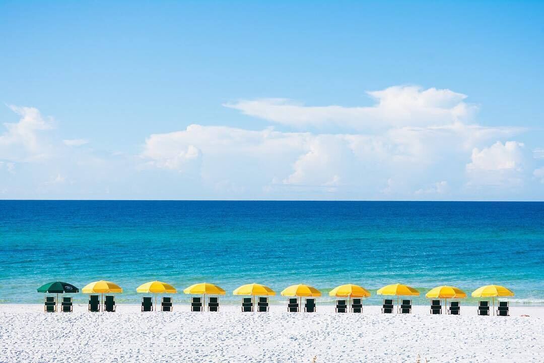 Beach nearby, sun loungers, beach towels