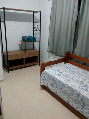 Apartment, 1 Large Twin Bed | Free WiFi, bed sheets