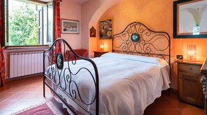 1 bedroom, iron/ironing board, travel cot, WiFi - Frantoio home with pool and Jacuzzi in the Fontanaro estate (PACIANO)