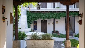 Unclassified image, 4 of 22, button - Central Antigua apartment with kitchen (Antigua Guatemala)