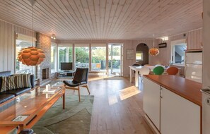 Interior - Cozy home in Asperup with house a panoramic view (Asperup)