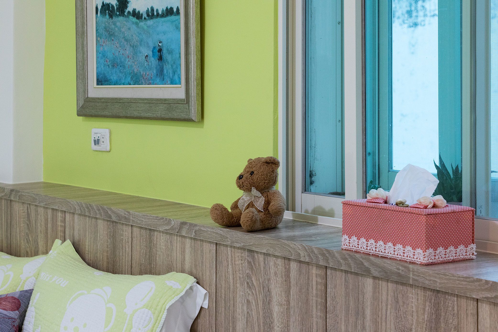 Quarto quádruplo clássico | Escrivaninha, cortinas blackout, quartos à prova de som