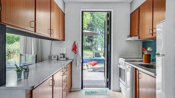 Kühlschrank, Herdplatte, Geschirrspüler