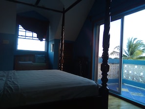 Casa, 2 dormitoris | Planxa i posts de planxar i roba de llit 