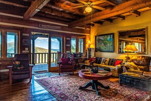 TV, fireplace, DVD player, books