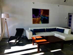 Smart TV, DVD player, music library, video library - Private Villa + Private Beach + Boat + Infinity Pool + Kayaks (Elberta)