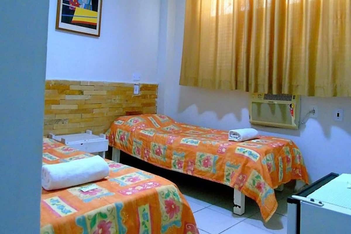 Twin Room | Minibar, free WiFi, bed sheets