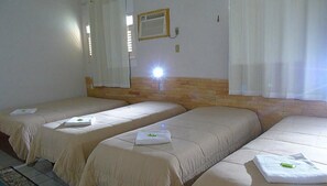 Minibar, wifi gratis y ropa de cama