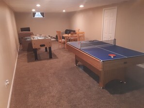 Games room - Walking distance to Breese Legion  and Main st (Breese)