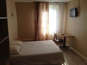 ห้องดับเบิล | โต๊ะทำงาน, เปล/เตียงเด็กอ่อน (ฟรี), Wi-Fi ฟรี, ผ้าปูที่นอน