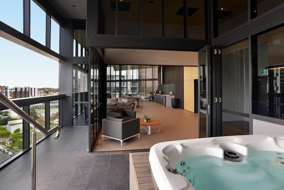 Brisbane One Apartments by CLLIX