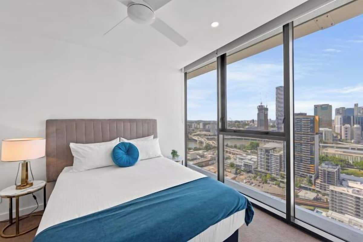 Soundproofing, iron/ironing board, free WiFi, bed sheets