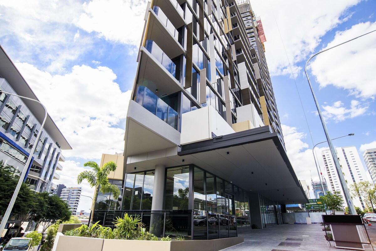 Brisbane One Apartments by CLLIX
