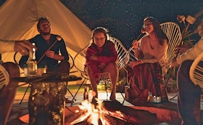 Courtyard - Hameki- Glamping (Homún)