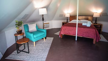 Standard Tent | Individually decorated, bed sheets