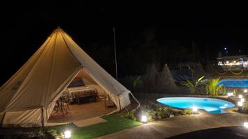 Tent (Doble) | Individually decorated, bed sheets