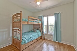 4 bedrooms, free WiFi