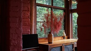 Interior - Lyra - Kangaroo Valley (KANGAROO VALLEY)