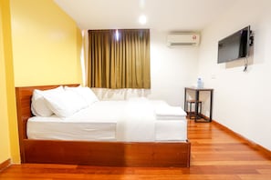 Iron/ironing board, free WiFi - Lux Hotel (Teluk Intan)