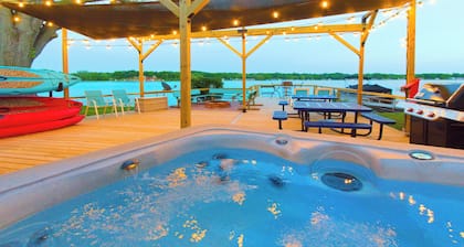 Lake Odessa Beach Cottage, Lakefront, Downtown, groĂes Deck, Platz fĂŒr bis zu 8, sauber