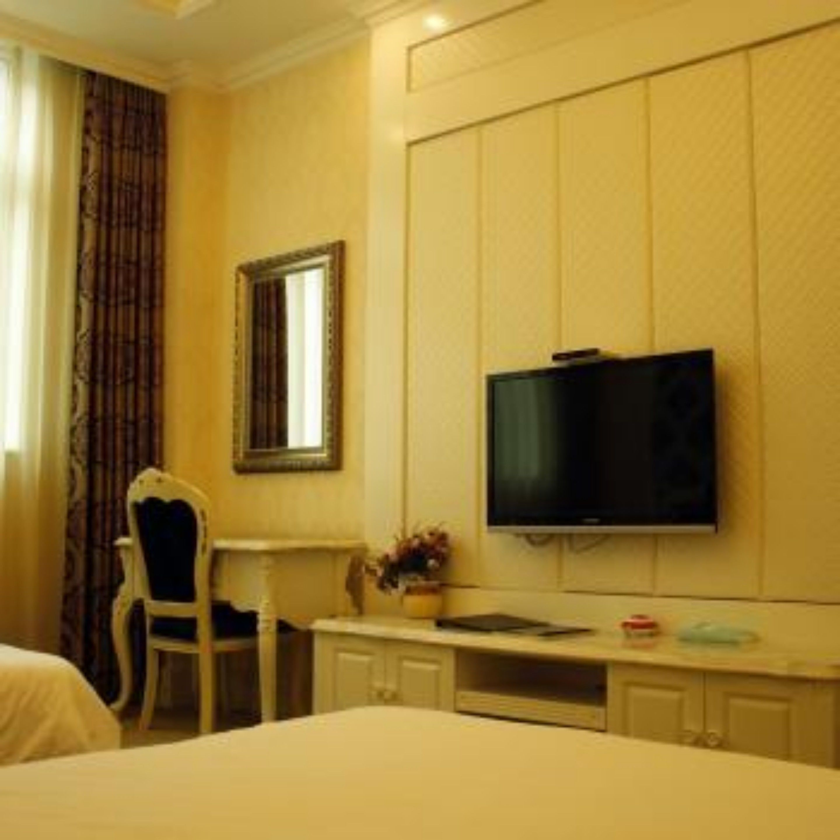 deluxe twin room | room amenity