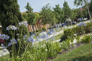 Townhome, 4 Bedrooms | Garden