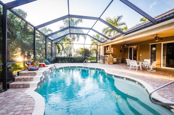 Huis, 3 slaapkamers | Buitenzwembad | Een buitenzwembad