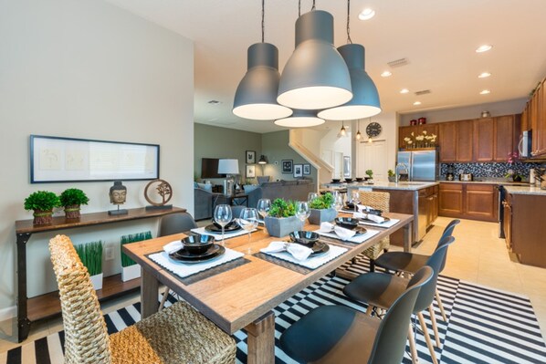 House, 6 Bedrooms | In-room dining - Bella Vida Home 2 U- Hommer (Kissimmee)