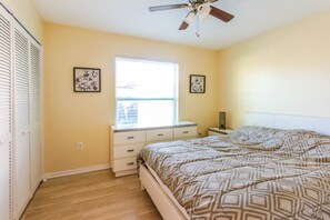 Condo, 2 Bedrooms