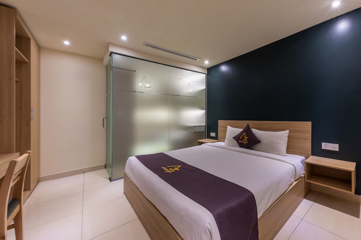 in-room safe, desk, iron/ironing board, free wifi