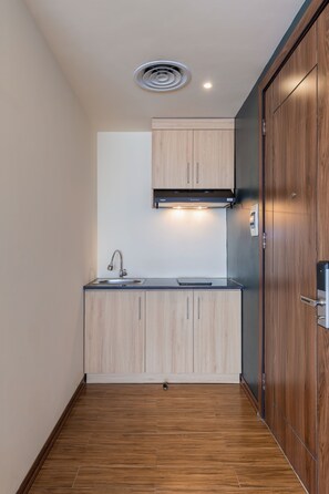 Suite (with Kitchen) | Private kitchen