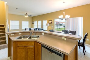 Talo, 4 makuuhuonetta | Yksityinen keittiö