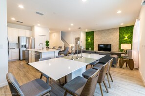 House, Multiple Beds | In-room dining - Sonoma Resort Exec Villas- 2616ca (Kissimmee)