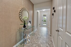 Casa, 5 habitaciones | Pasillo