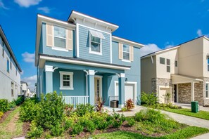 House, 4 Bedrooms | Front of property