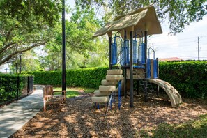 Townhome, 3 Bedrooms | Property grounds
