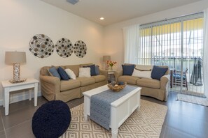 Resortwoning, 3 slaapkamers | Woonkamer | Televisie