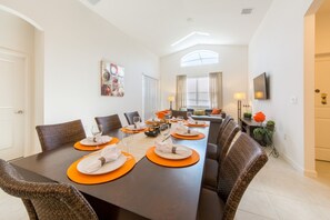 Talo, 4 makuuhuonetta | Ruokailu