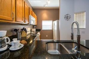 Townhome, 3 Bedrooms | Private kitchen - Encantada Resort Home 2 U- Nemo (Kissimmee)