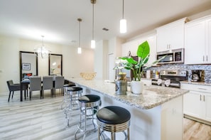 Townhome, 4 Bedrooms | Private kitchen - Champions Gate Exec Villas- 9025dld (Davenport)