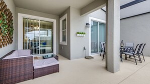 Unclassified image, 4 of 26, button - Champions Gate Exec Villas- 9025dld (Davenport)