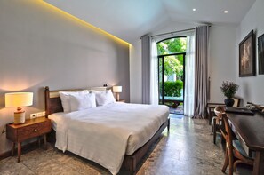 Pool Access King | Minibar, in-room safe, desk, soundproofing - Salmalia Boutique Hotel & Spa (Da Nang)