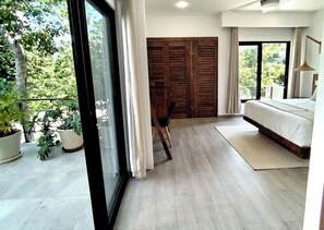 5 habitaciones, caja de seguridad en la habitación y escritorio