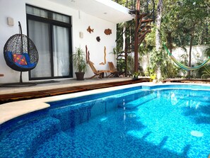 Alberca al aire libre